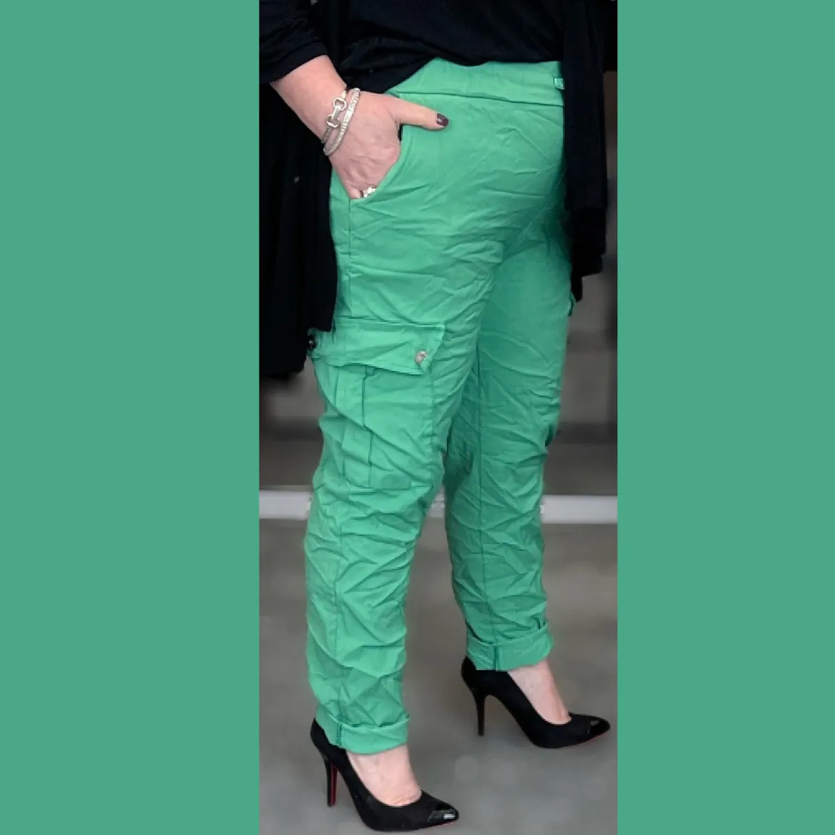 SUPER STRETCHY HIGH RISE ELASTIC WAIST CARGO TROUSERS