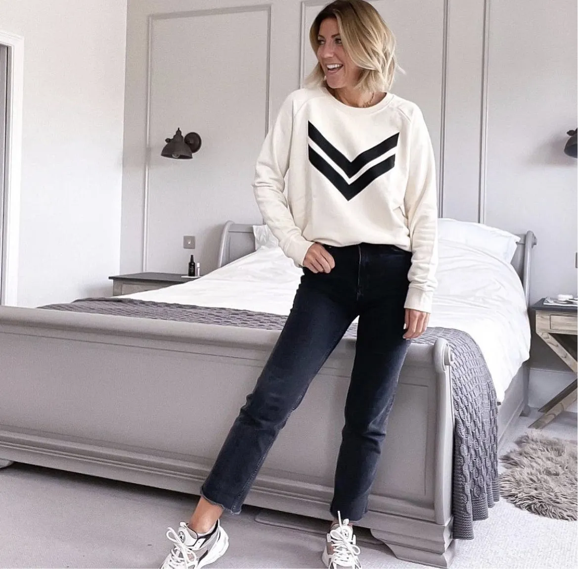 Vintage white sweatshirt with double black chevrons *relaxed style*